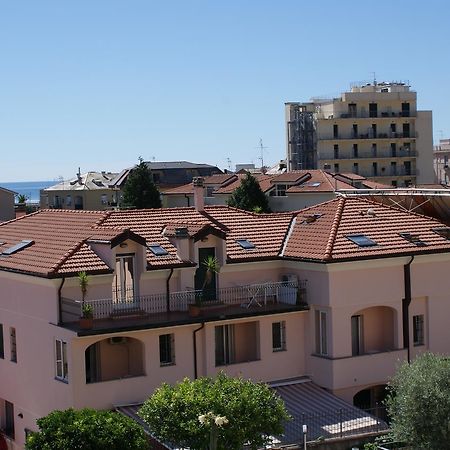 Hotel Residence Mirafiori Loano Buitenkant foto