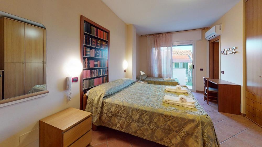 Hotel Residence Mirafiori Loano Buitenkant foto