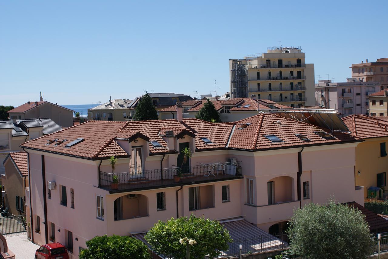 Hotel Residence Mirafiori Loano Buitenkant foto