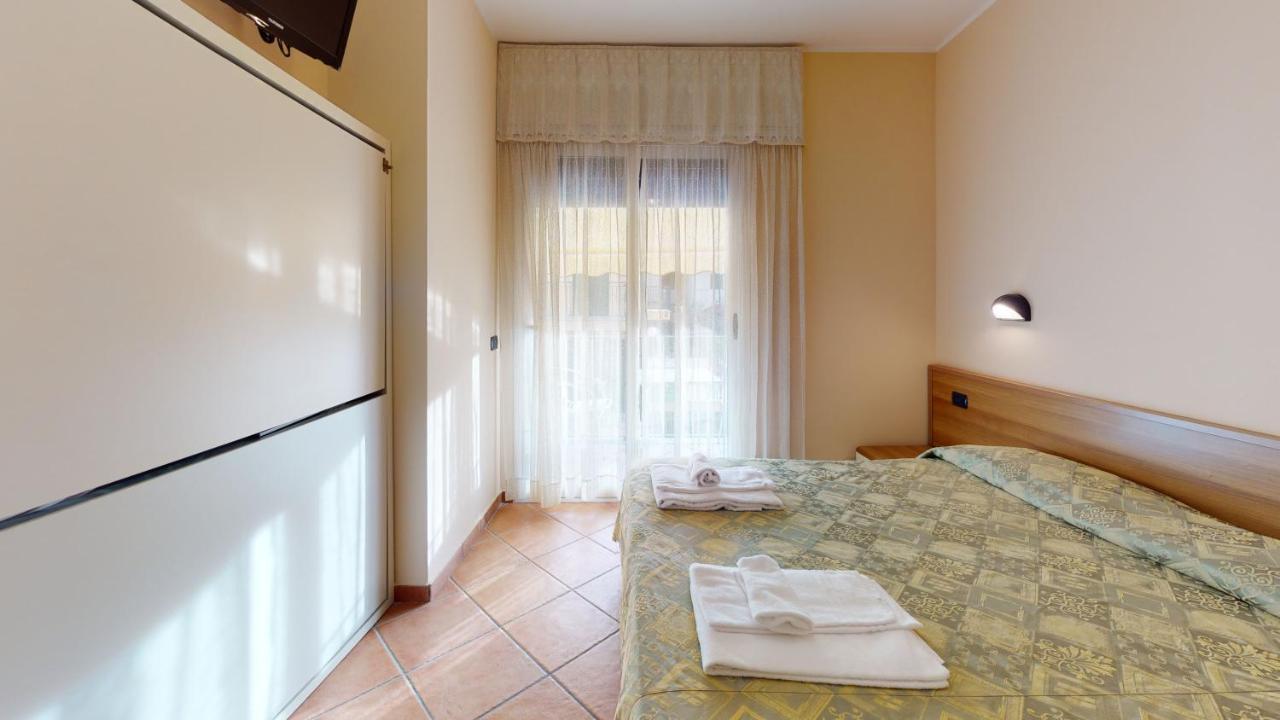 Hotel Residence Mirafiori Loano Buitenkant foto