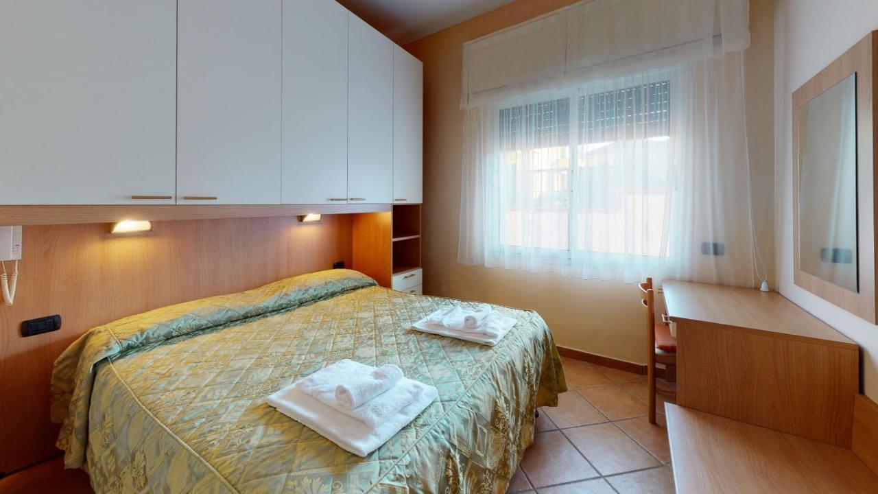 Hotel Residence Mirafiori Loano Buitenkant foto