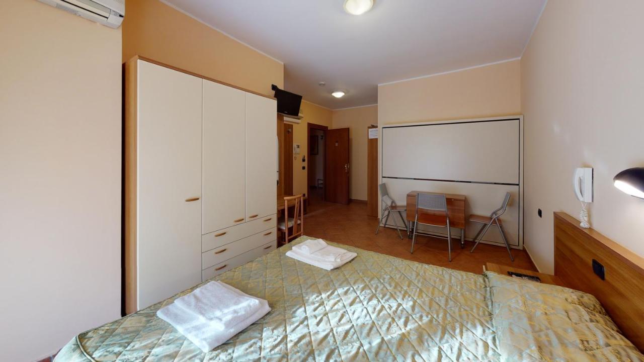 Hotel Residence Mirafiori Loano Buitenkant foto