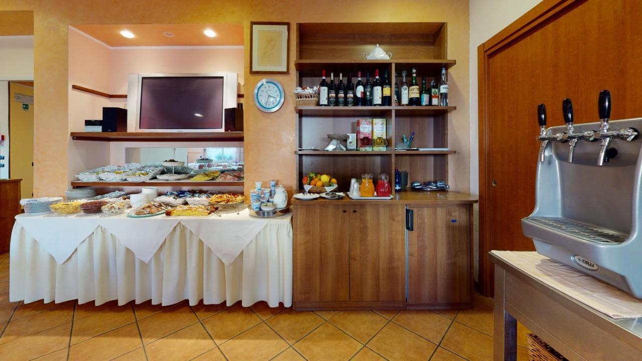Hotel Residence Mirafiori Loano Buitenkant foto