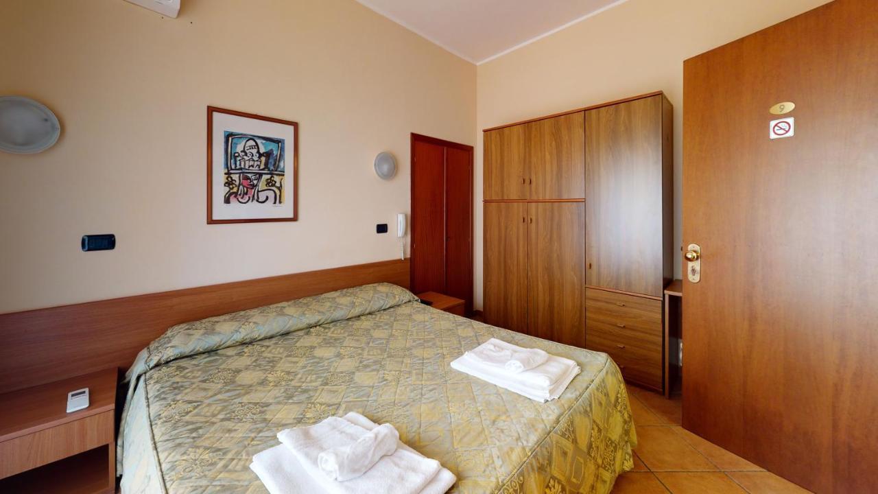 Hotel Residence Mirafiori Loano Buitenkant foto